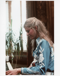 FanSource Lindsay Wagner